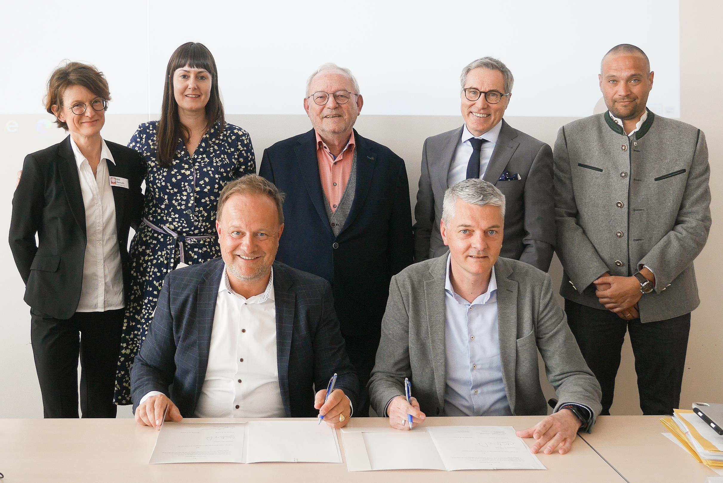 Leider haben wir keinen Alternativtext zu diesem Bild, aber wir arbeiten daran.