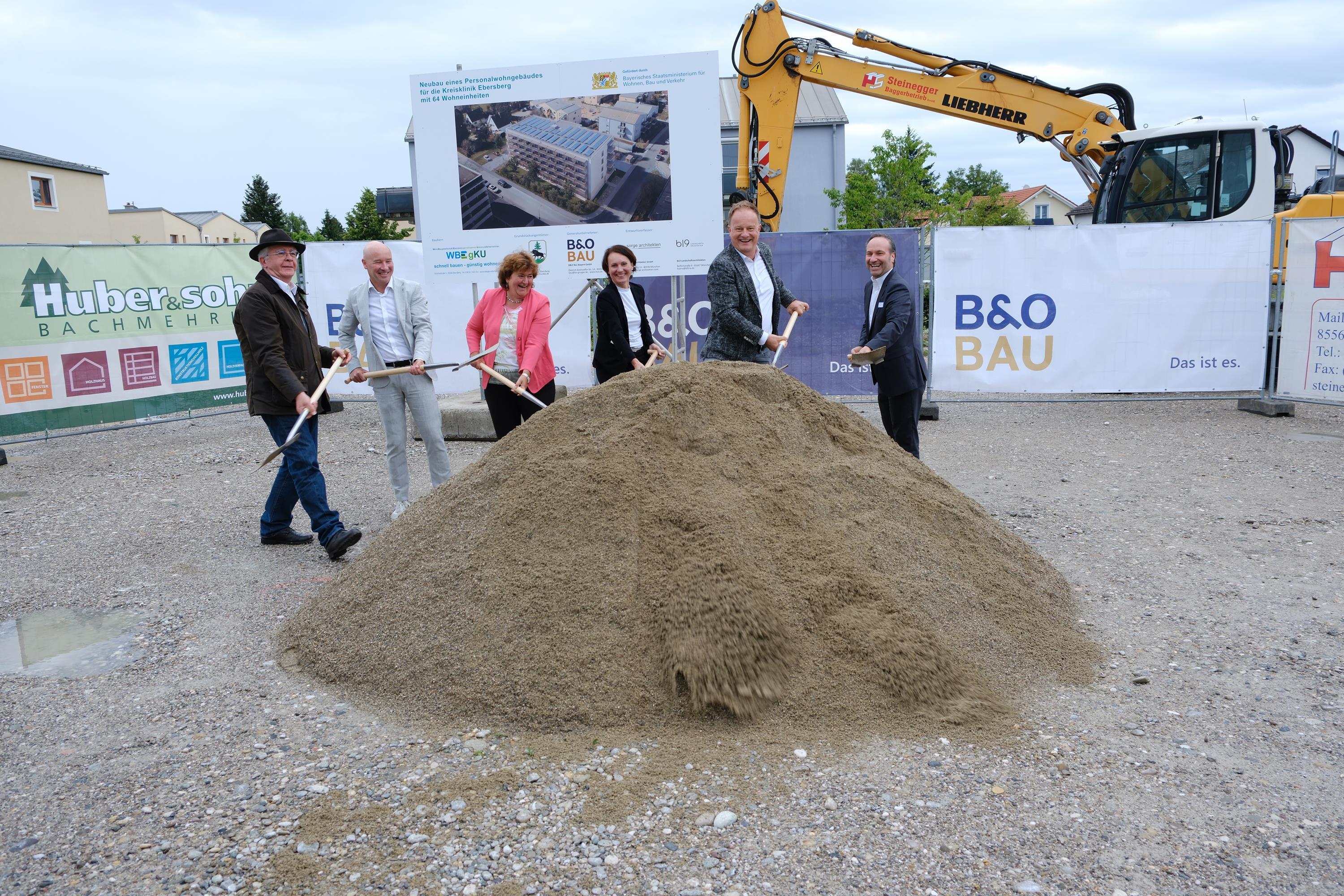 Spatenstich für neues Personalwohnheim der Kreisklinik – größtes Wohnbauprojekt der WBE startet in Ebersberg