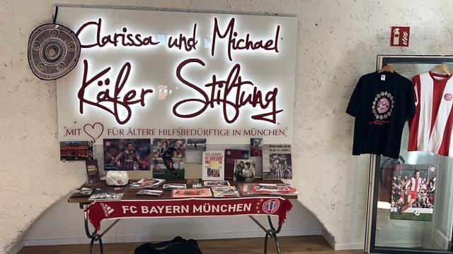 FC Bayern Demenzkoffer Der FC Bayern Demenzkoffer steht bis Ende Juni im Kompetenzzentrum in Grafing
