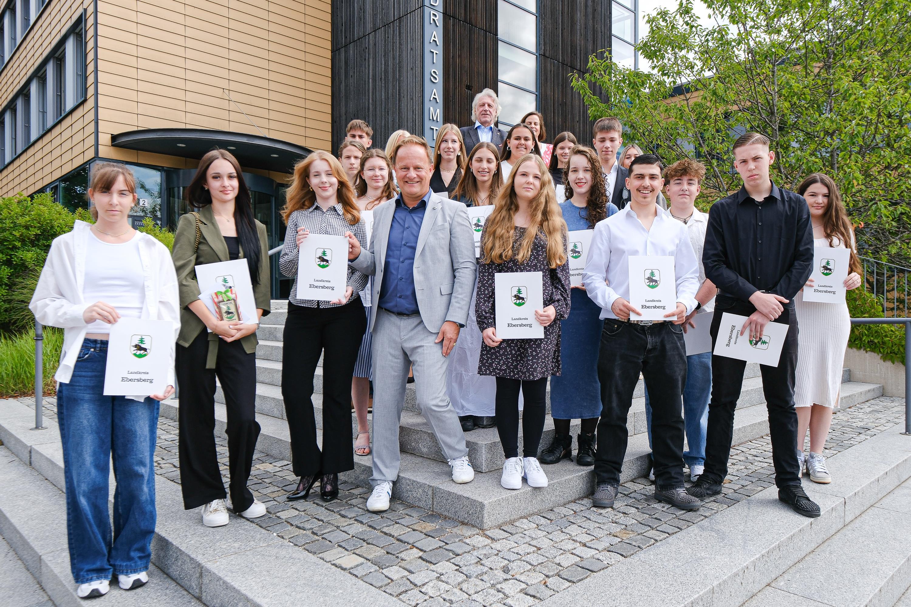 Beste Schulabschlüsse im Landkreis Ebersberg ausgezeichnet