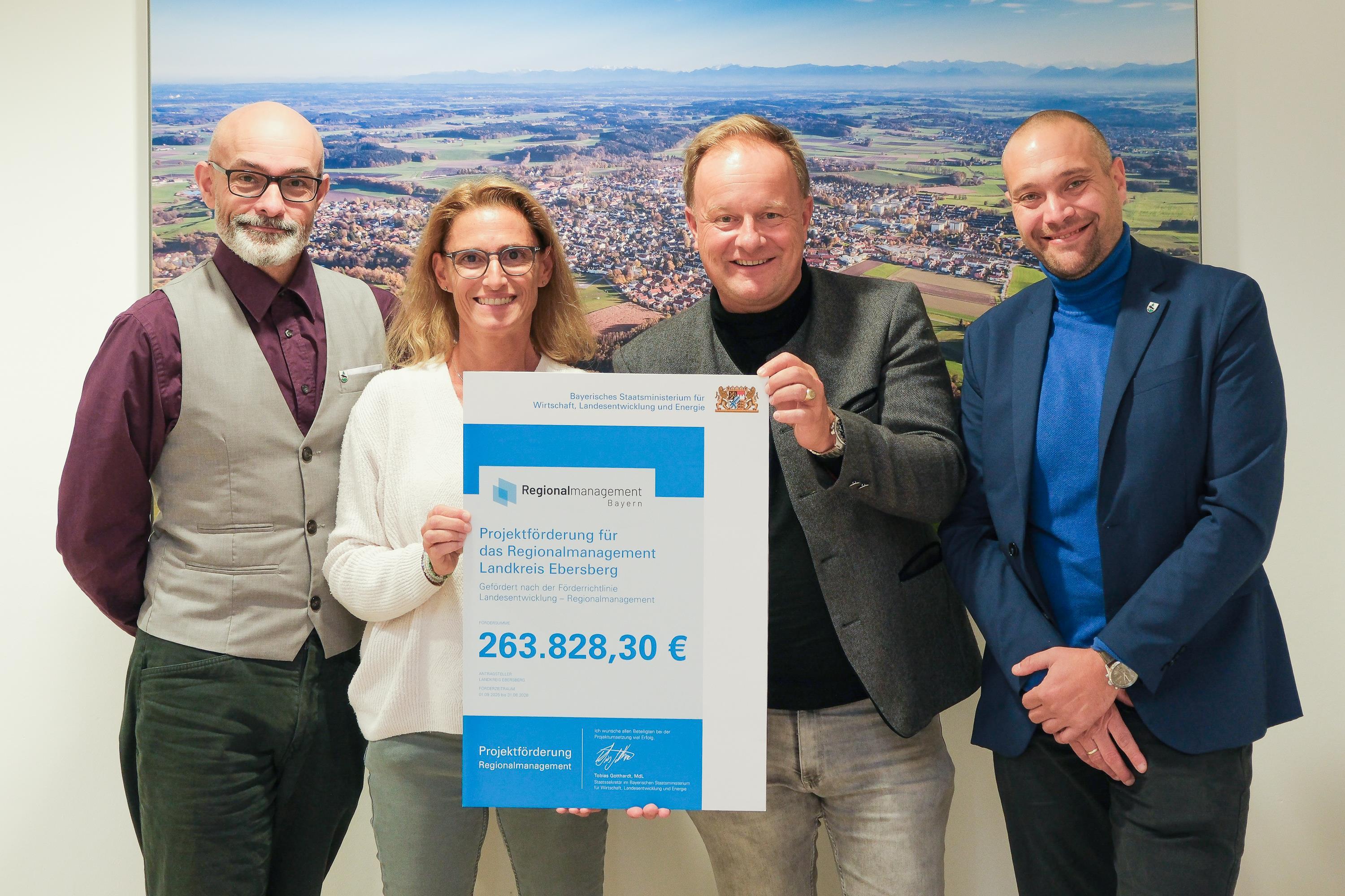 Das Bayerischen Staatsministerium für Wirtschaft, Landesentwicklung und Energie bezuschusst das Regionalmanagement im Landkreis Ebersberg