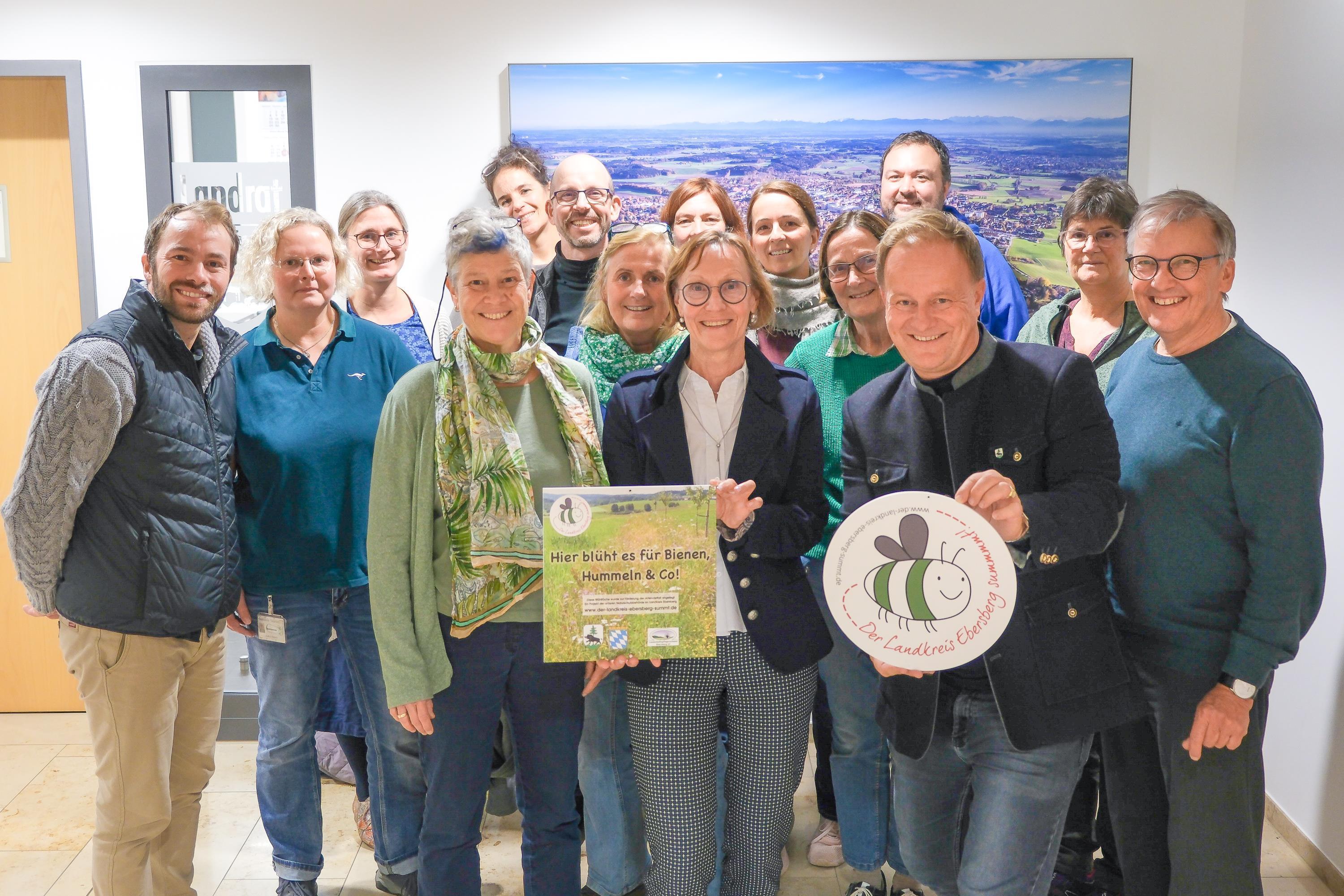 Abschlussveranstaltung Jahr der Bienen Der Landkreis Ebersberg ist mit den Themenwochen „Der Landkreis summt“ sehr zufrieden